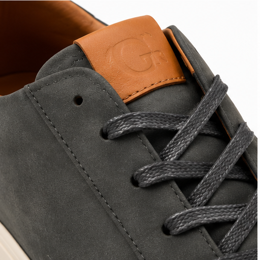 Detalle de cuero y cordones Deportivo Amaretto negro hombre