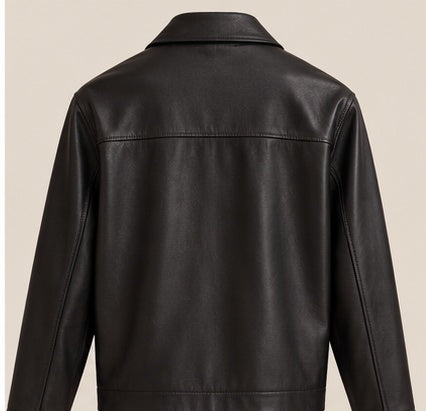Chaqueta negra de cuero para hombre vista posterior