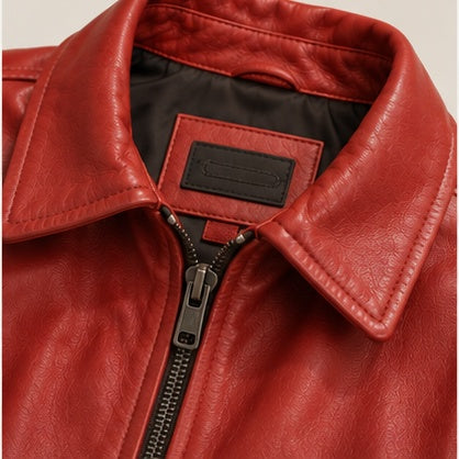 Detalle interior y cuello chaqueta roja Germán Patiño