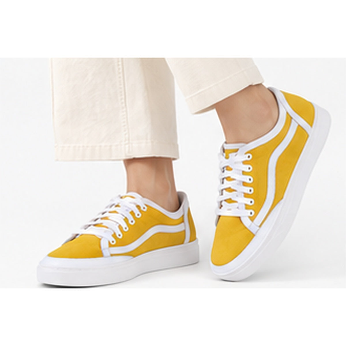 Deportivo Esmeralda amarillo en uso